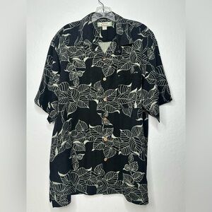 Tommy Bahama Shirt‎ Size Med 100% Silk Buttons Black Green Floral Leafy Hawaiian